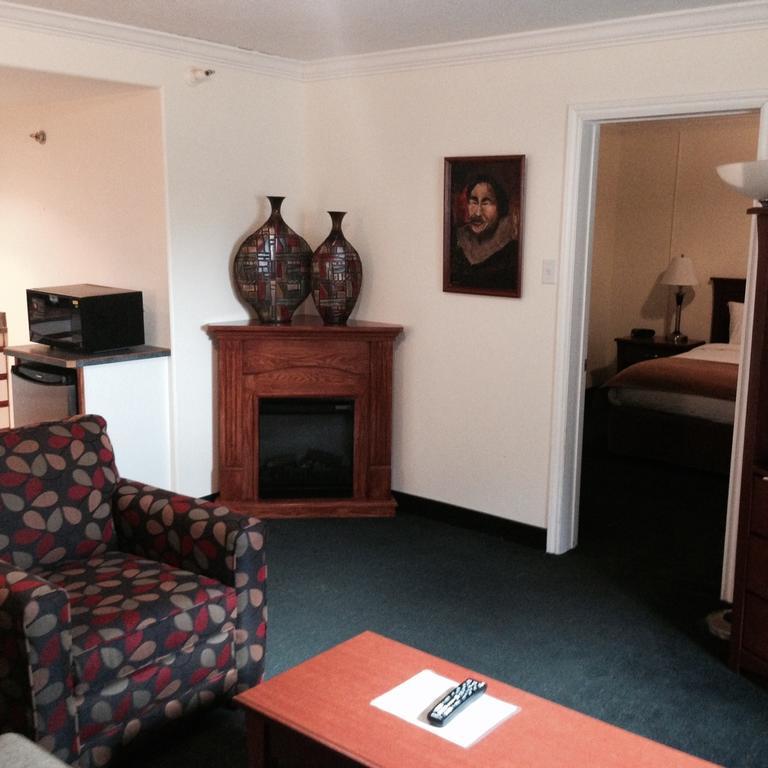 Ptarmigan Inn Hay River Zimmer foto