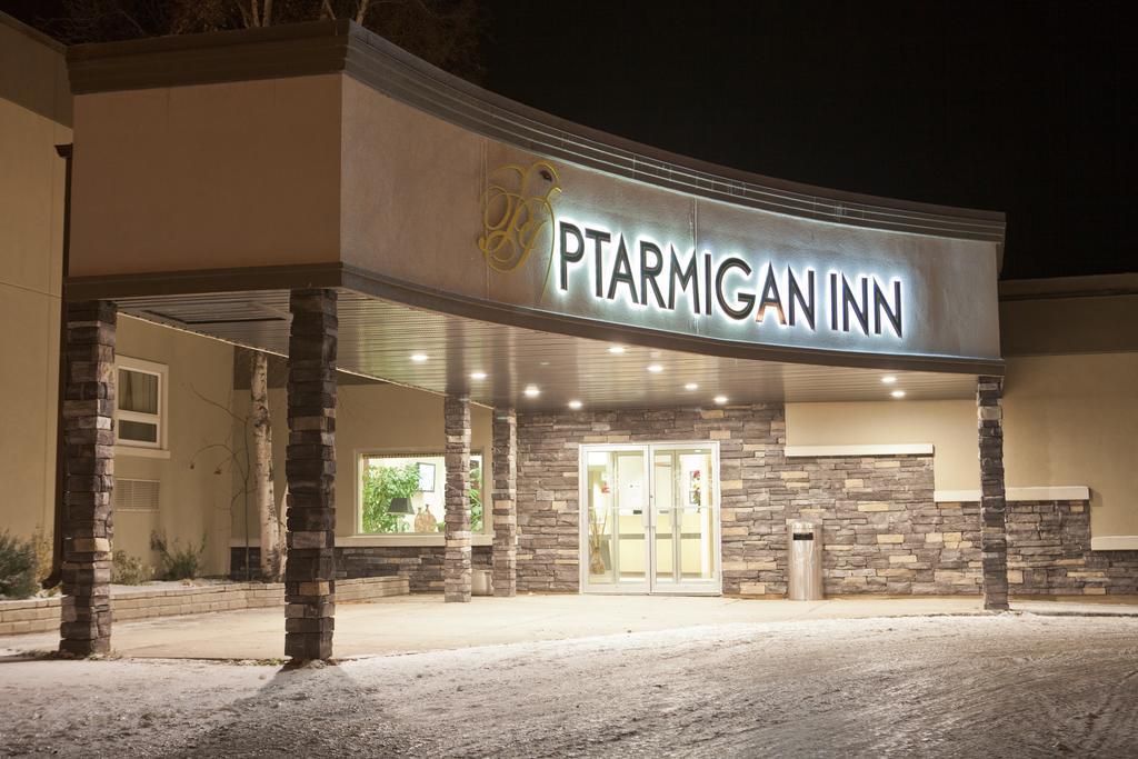 Ptarmigan Inn Hay River Exterior foto