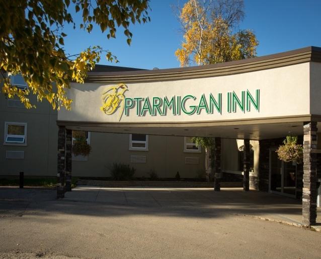 Ptarmigan Inn Hay River Exterior foto